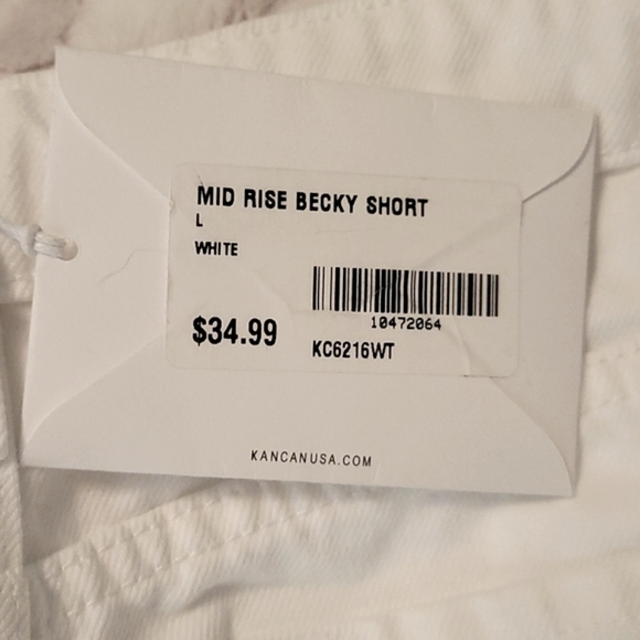 NWT KanCan mid rise Becky white shorts - Picture 5 of 5